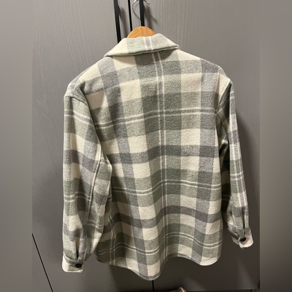 Dynamite green Plaid Shacket size large - Picture 2 of 3